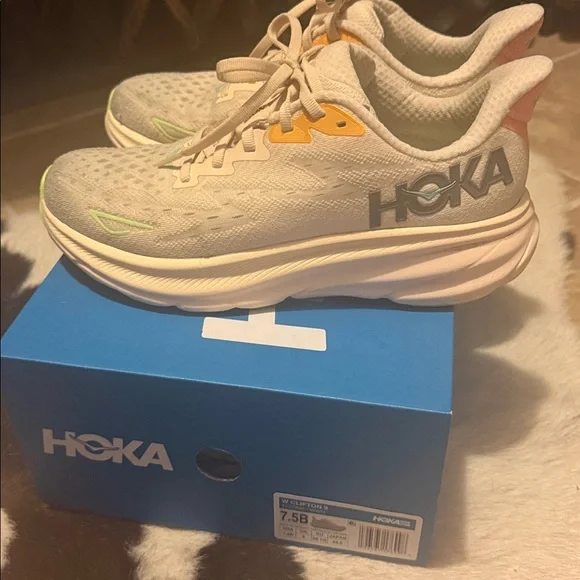 HOKA One One Clifton 9 - vanilla astral (women’s) - Picture 3 of 11
